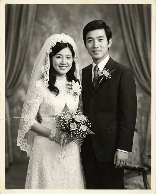 白黒の結婚写真